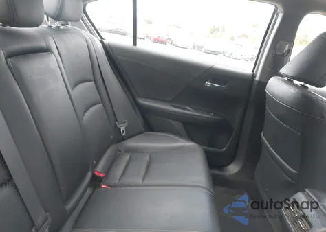 2017 Honda Accord Hybrid Touring z USA, uszkodzony, nr VIN JHMCR6F77HC001147